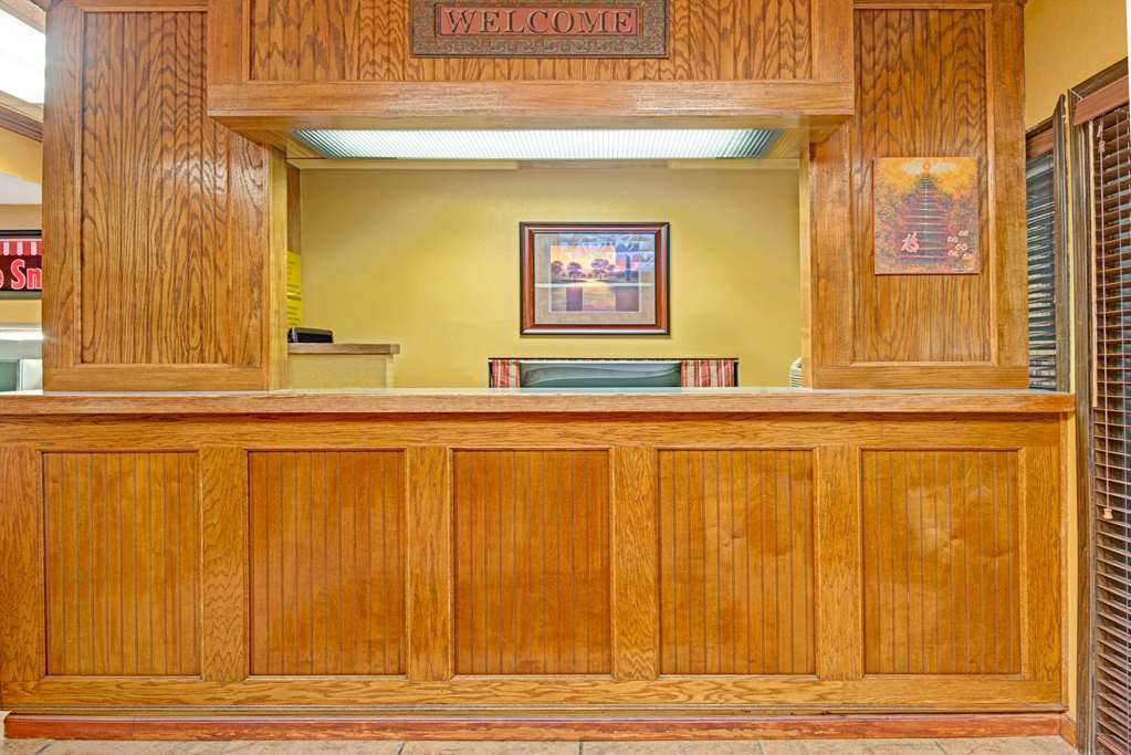 Super 8 By Wyndham Independence Kansas City Beltér fotó