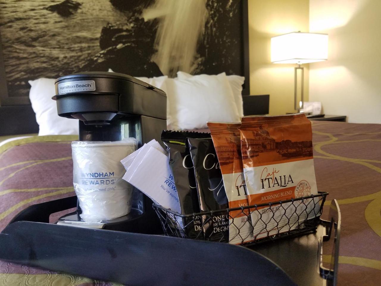 Super 8 By Wyndham Independence Kansas City Kültér fotó